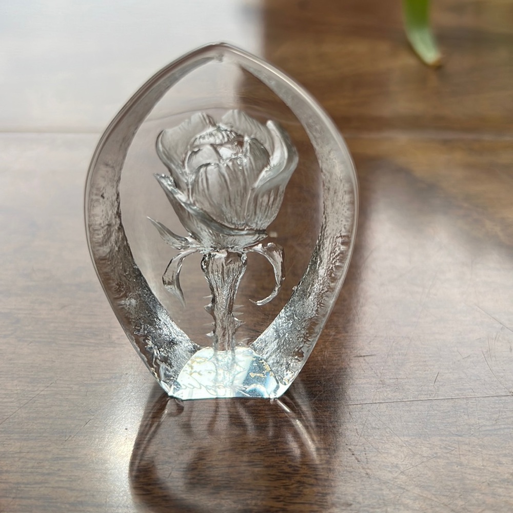 Mats Jonasson Cut Glass Rose